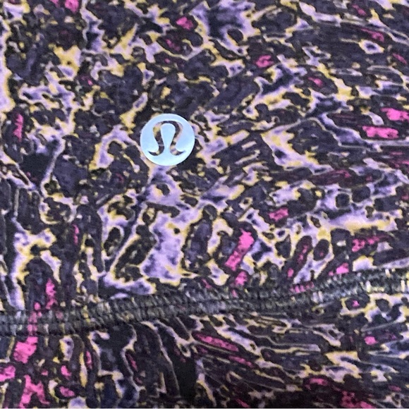 Lululemon Invigorate High-Rise Tight 25" Inseam Size 2 - Picture 5 of 5